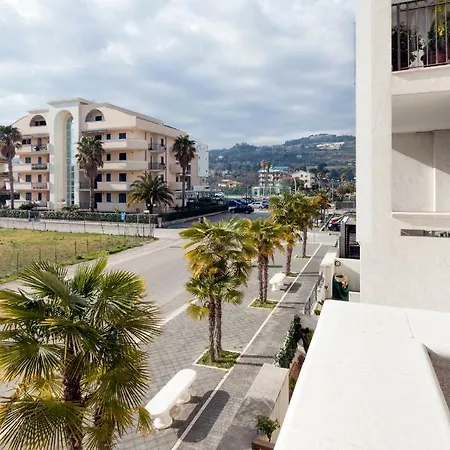Palazzo Mediterraneo
